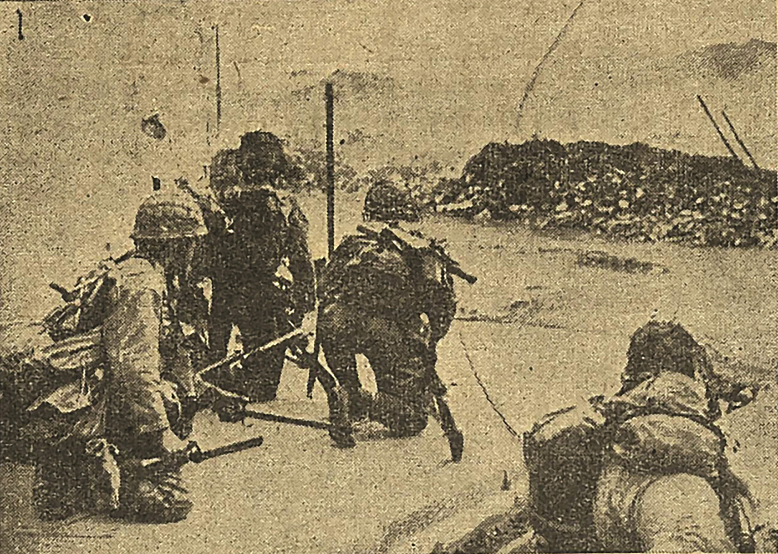 日军在北角登陆后，向西面推进。 XN000006 《香港日报》The Hongkong News (25-12-1942)