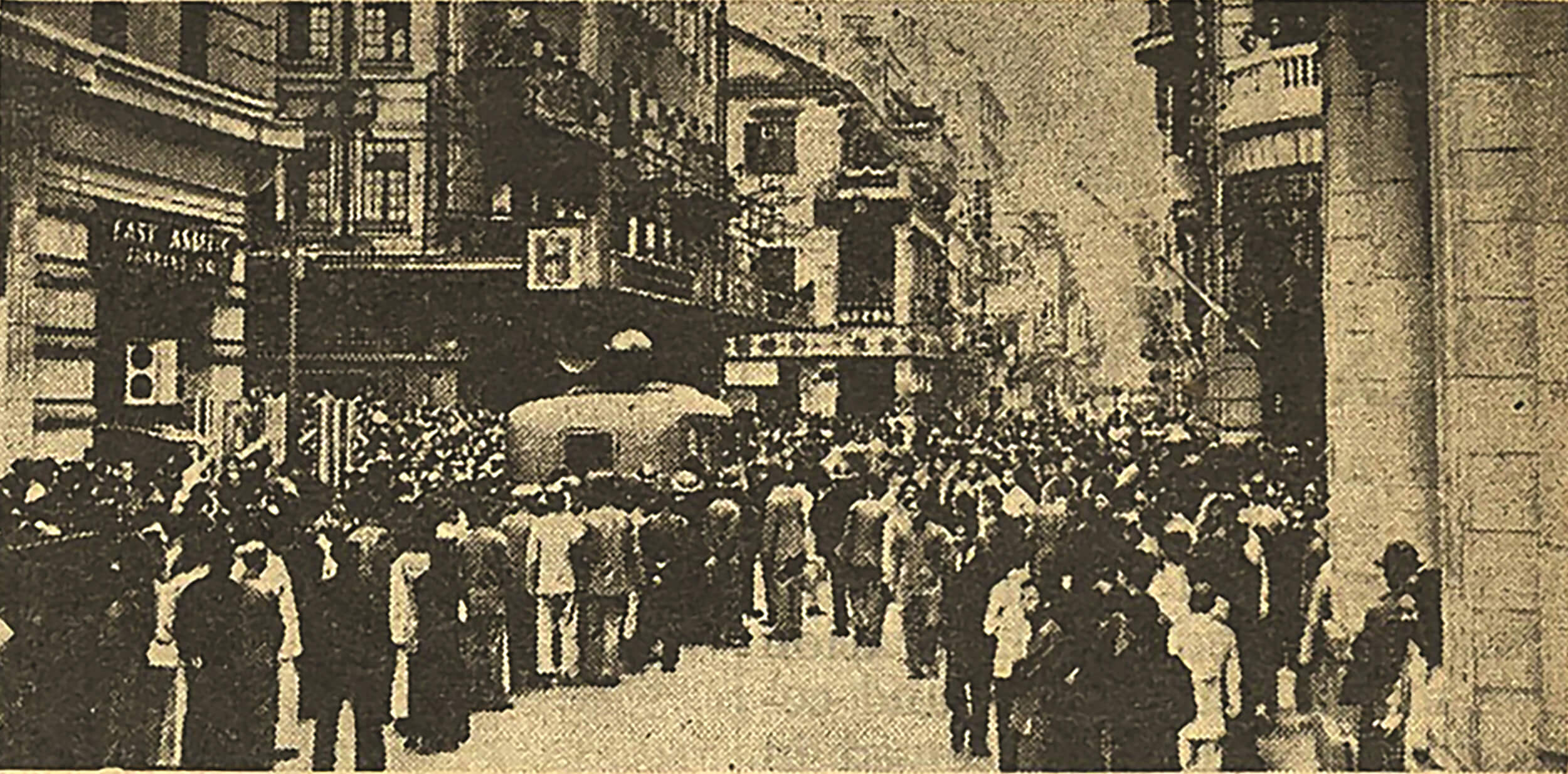 日军以扩音器向民众发布消息。 XN000006 《香港日报》The Hongkong News (25-12-1942)