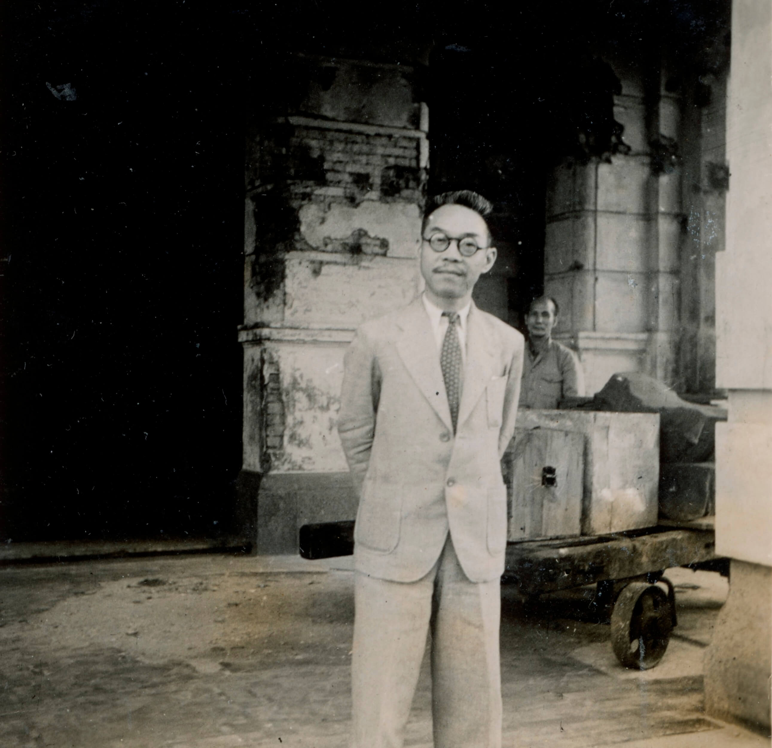 香港大学冯平山图书馆馆长陈君葆。 HKRS170-1-167 (1945)