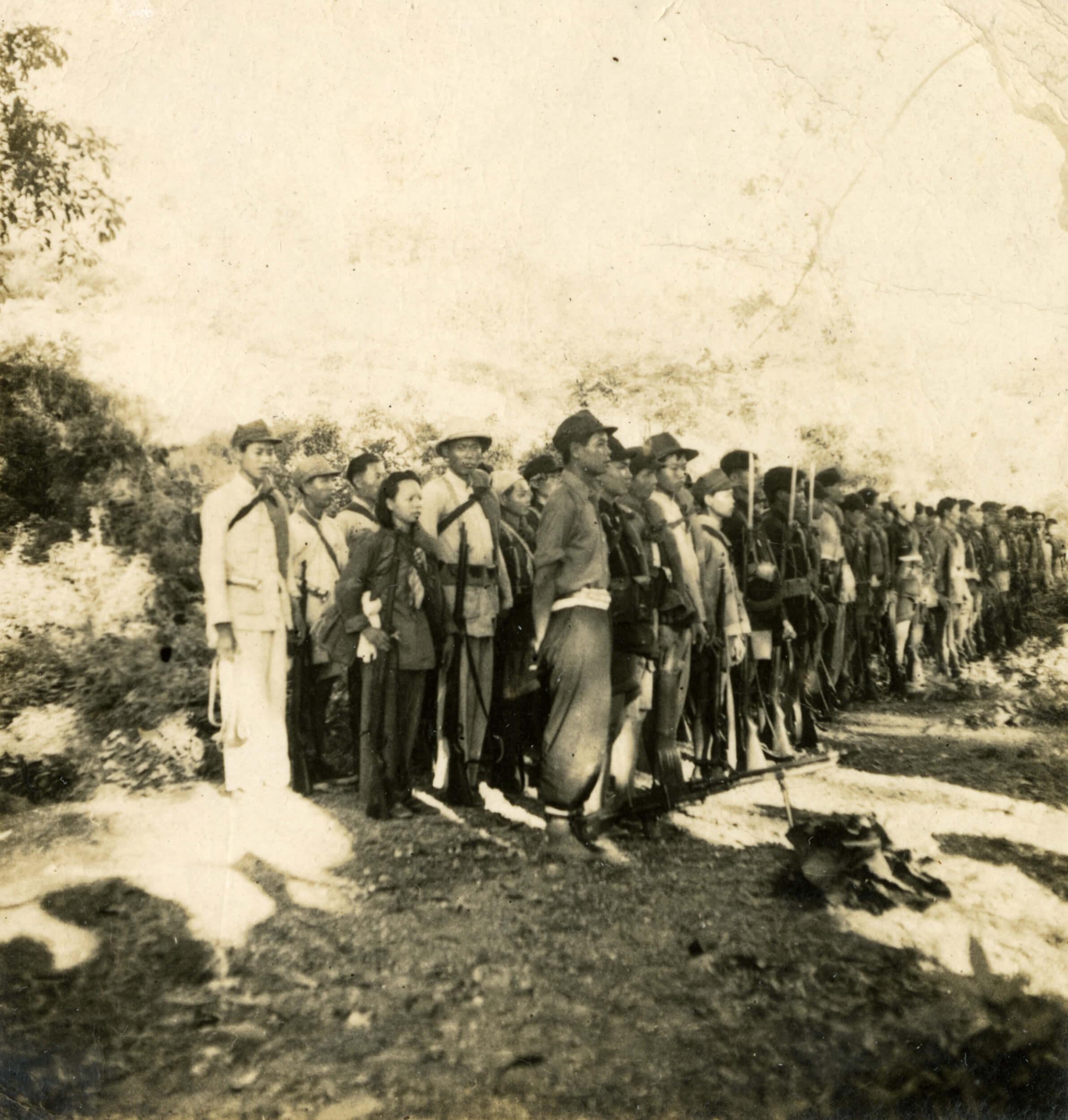 东江纵队港九独立大队在作战前动员。 HKMS145-6-8 (1940s) 藏品由罗欧锋先生提供