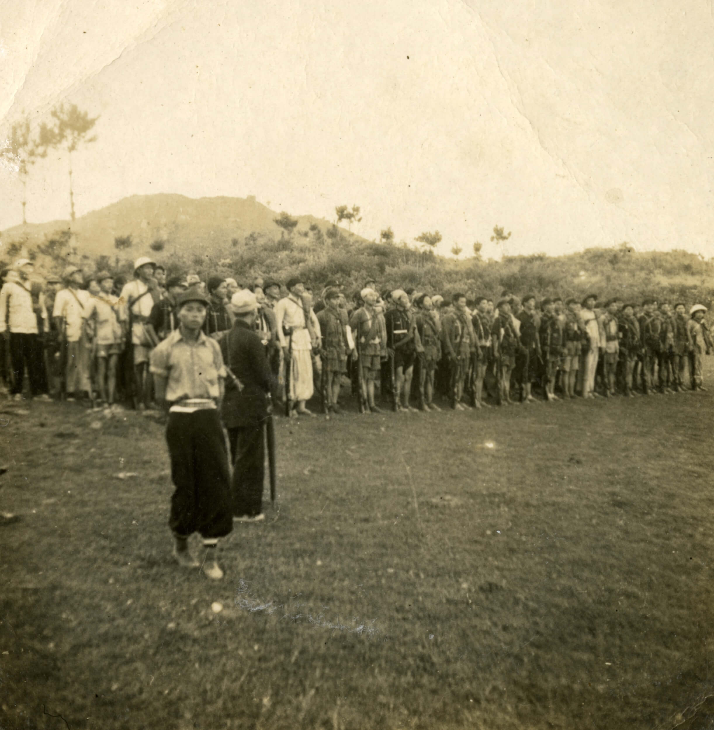 东江纵队港九独立大队在作战后点算人数。 HKMS145-6-9 (1940s) 藏品由罗欧锋先生提供