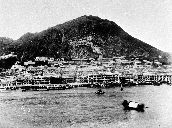 01-15-406|從維多利亞港南眺西營盤的一段海傍,約攝於1890年。(1890)