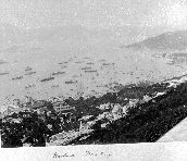 01-15-399|從扯旗山俯瞰港島中區,灣仔及銅鑼灣,約攝於1900年。(1900)